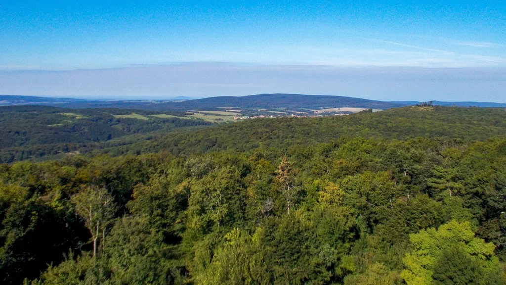 A Bakony leglenyűgözőbb panorámája a Papod tetőről, Zirc és Pápa között